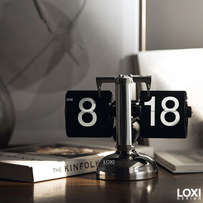 LoxiDesign™ Retro Clock